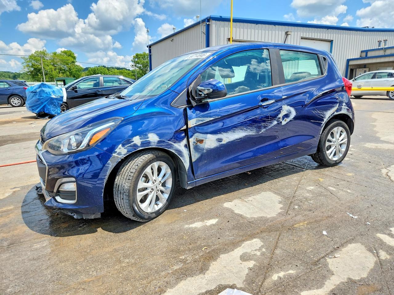 2022 Chevrolet Spark 1LT, VIN KL8CD6SAXNC027764 — Бок