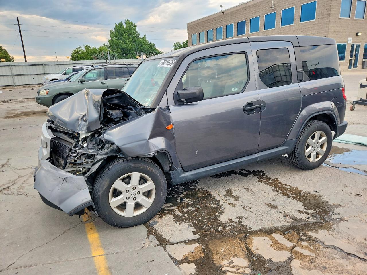 2011 Honda Element EX, VIN 5J6YH2H71BL000917 — Front end