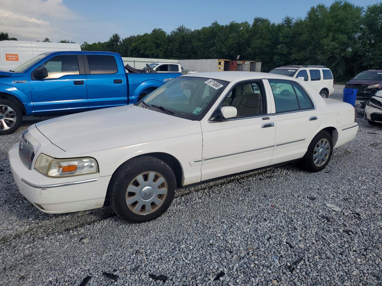 2008 Mercury Grand Marquis LS, VIN 2MEHM75V18X625927 — Side