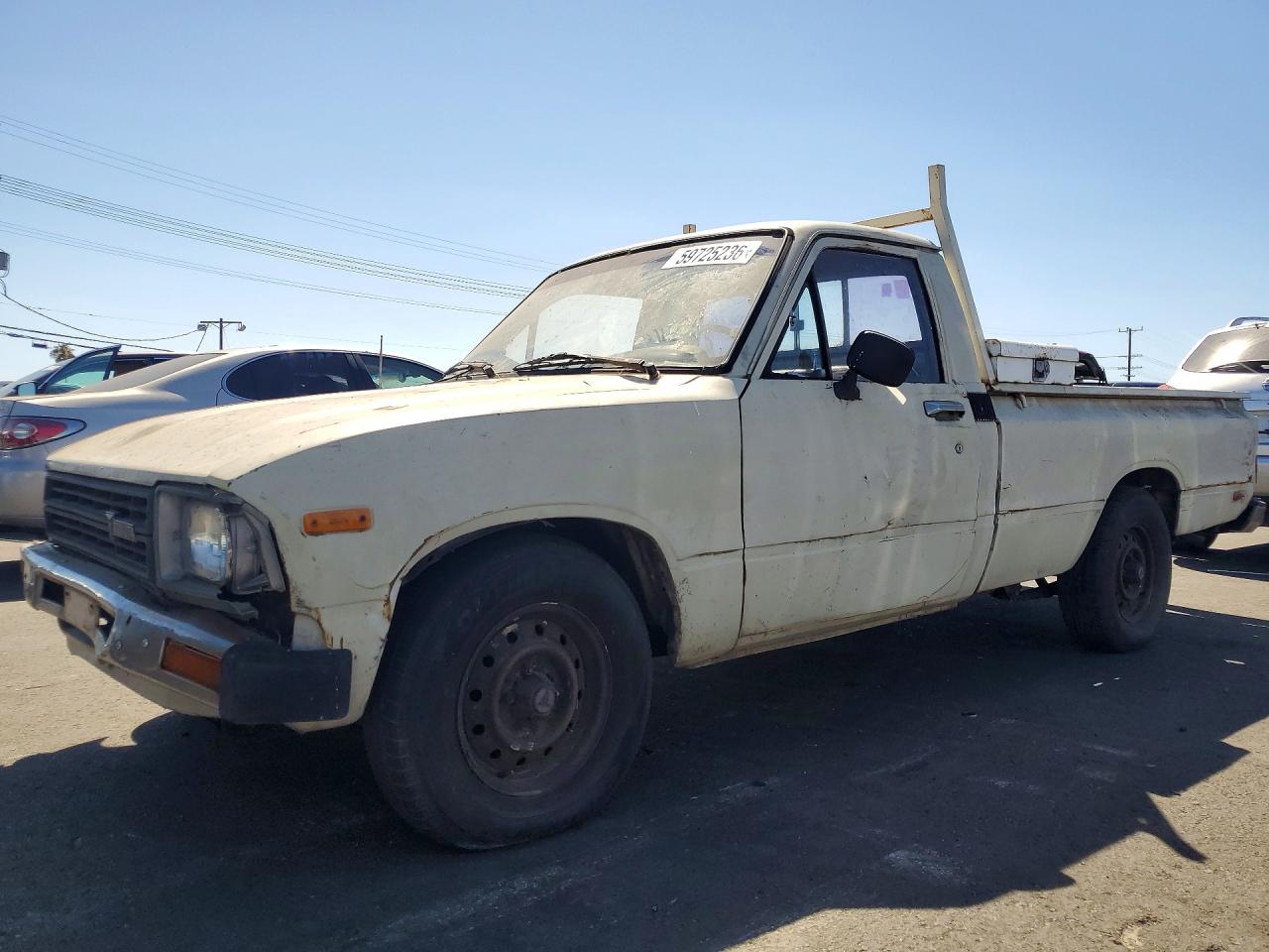 1982 Toyota Pickup, VIN JT4RN44D3C0076166 — Side