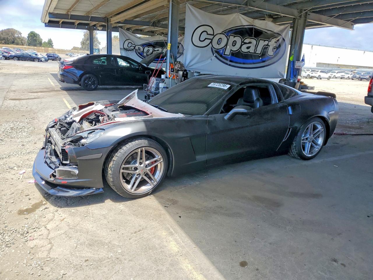 2013 Chevrolet Corvette 1LT, VIN 1G1YA2DW8D5102383 — Front end