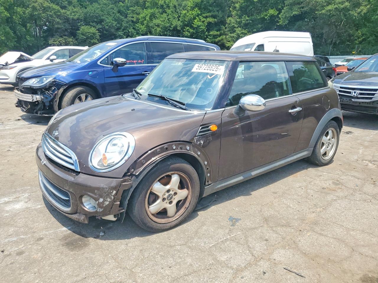 2011 MINI Hardtop, VIN WMWSU3C56BT092882 — Front end