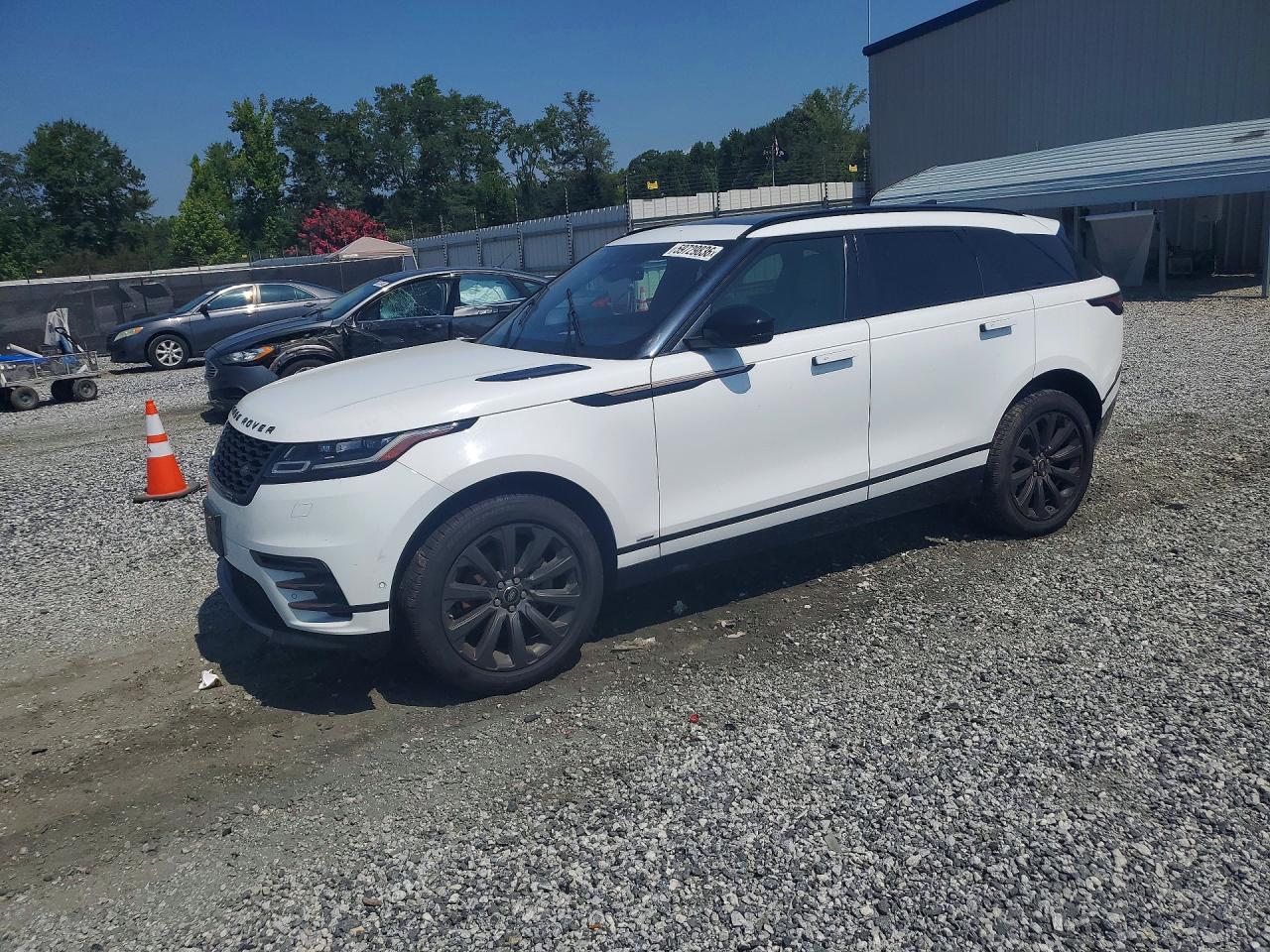 2018 Land Rover Range Rover Velar R-Dynamic SE, VIN SALYL2RX6JA757057 — Minor dents and scratches