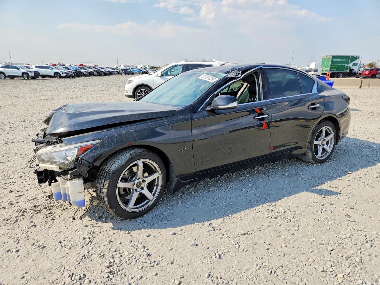 2020 Infiniti Q50 Luxe, VIN JN1EV7AR0LM250433 — Перед