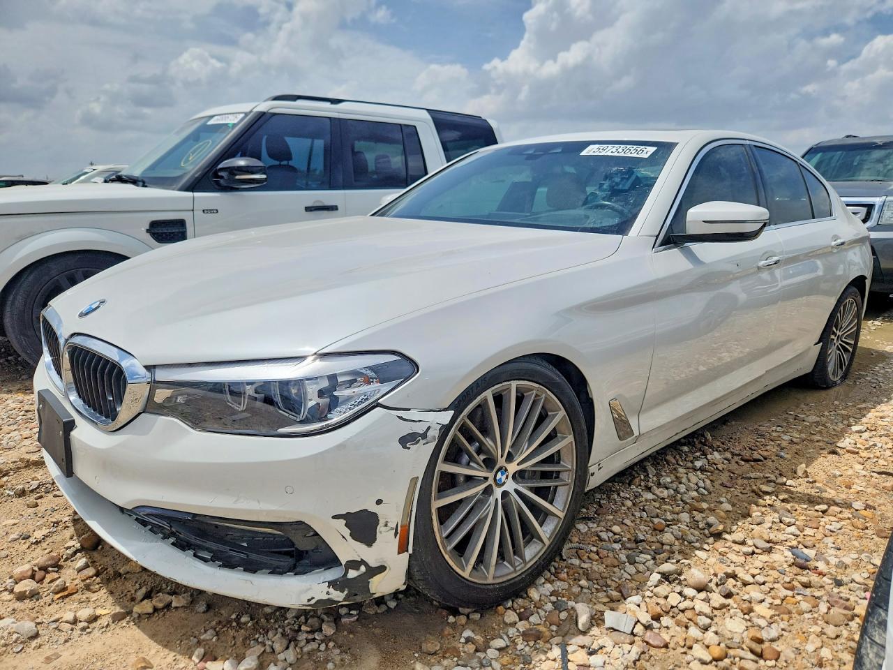 2018 BMW 5 Series 530i, VIN WBAJA5C55JG899675 — Front end