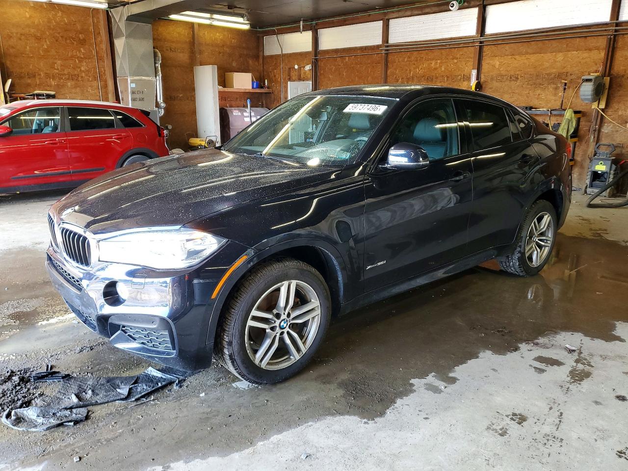2016 BMW X6 xDrive35i, VIN 5UXKU2C52G0N79114 — Rear end