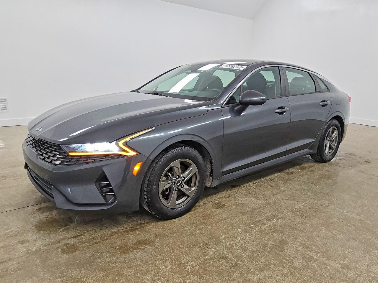 2021 Kia K5 LXS, VIN 5XXG14J22MG002517 — Minor dents and scratches