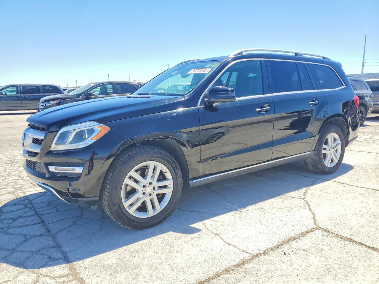 2015 Mercedes-Benz GL 450, VIN 4JGDF6EE7FA476428 — Minor dents and scratches