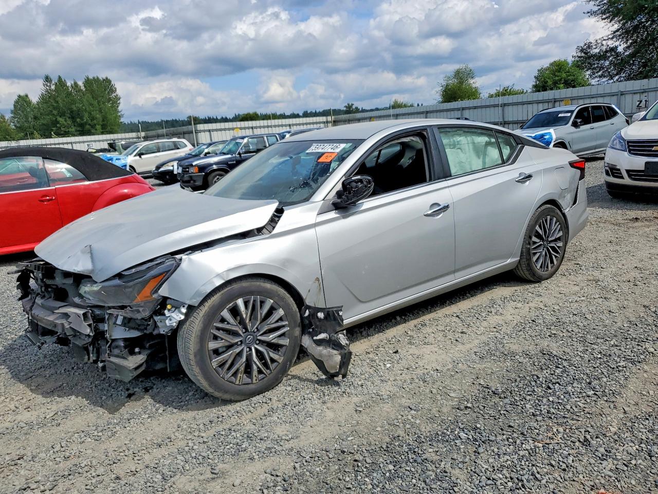 2024 Nissan Altima SV, VIN 1N4BL4DV3RN404722 — Перед