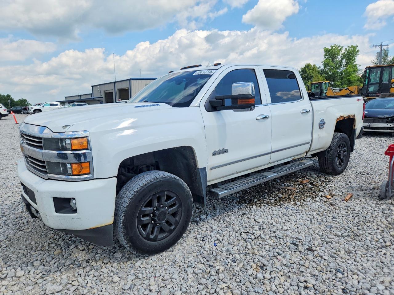 2015 Chevrolet Silverado 2500HD High Country, VIN 1GC1KXE81FF563683 — Rear end