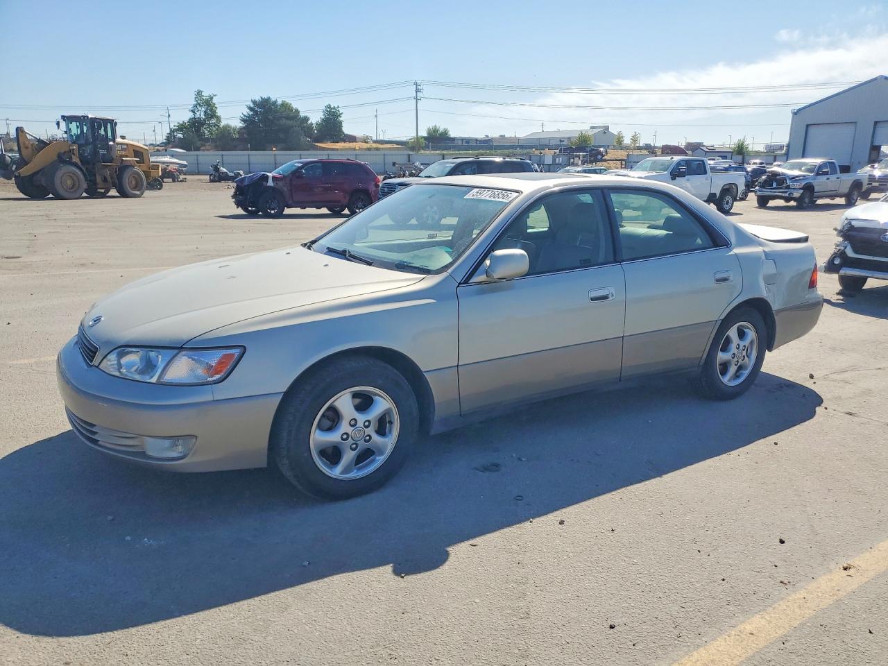 1998 Lexus ES 300, VIN JT8BF28G4W5021416 — Rear end
