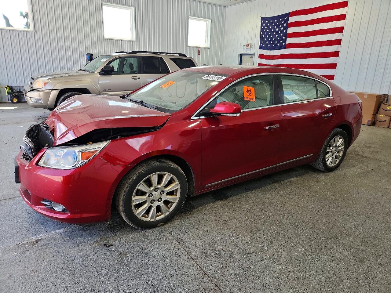 2013 Buick LaCrosse Leather, VIN 1G4GC5ER9DF133266 — Перед