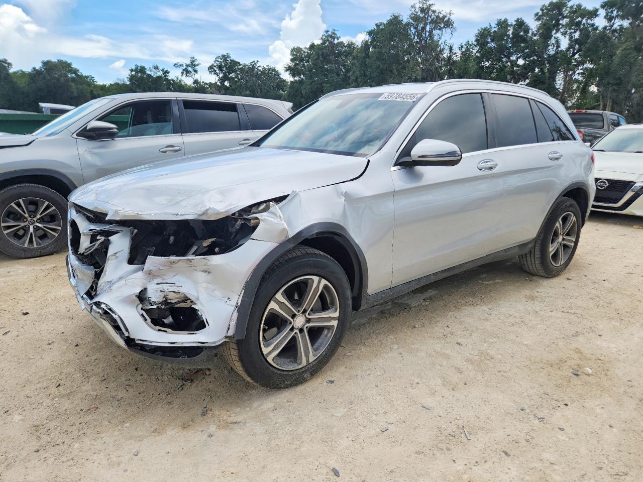 2016 Mercedes-Benz GLC 300, VIN WDC0G4JB2GF053318 — Front end
