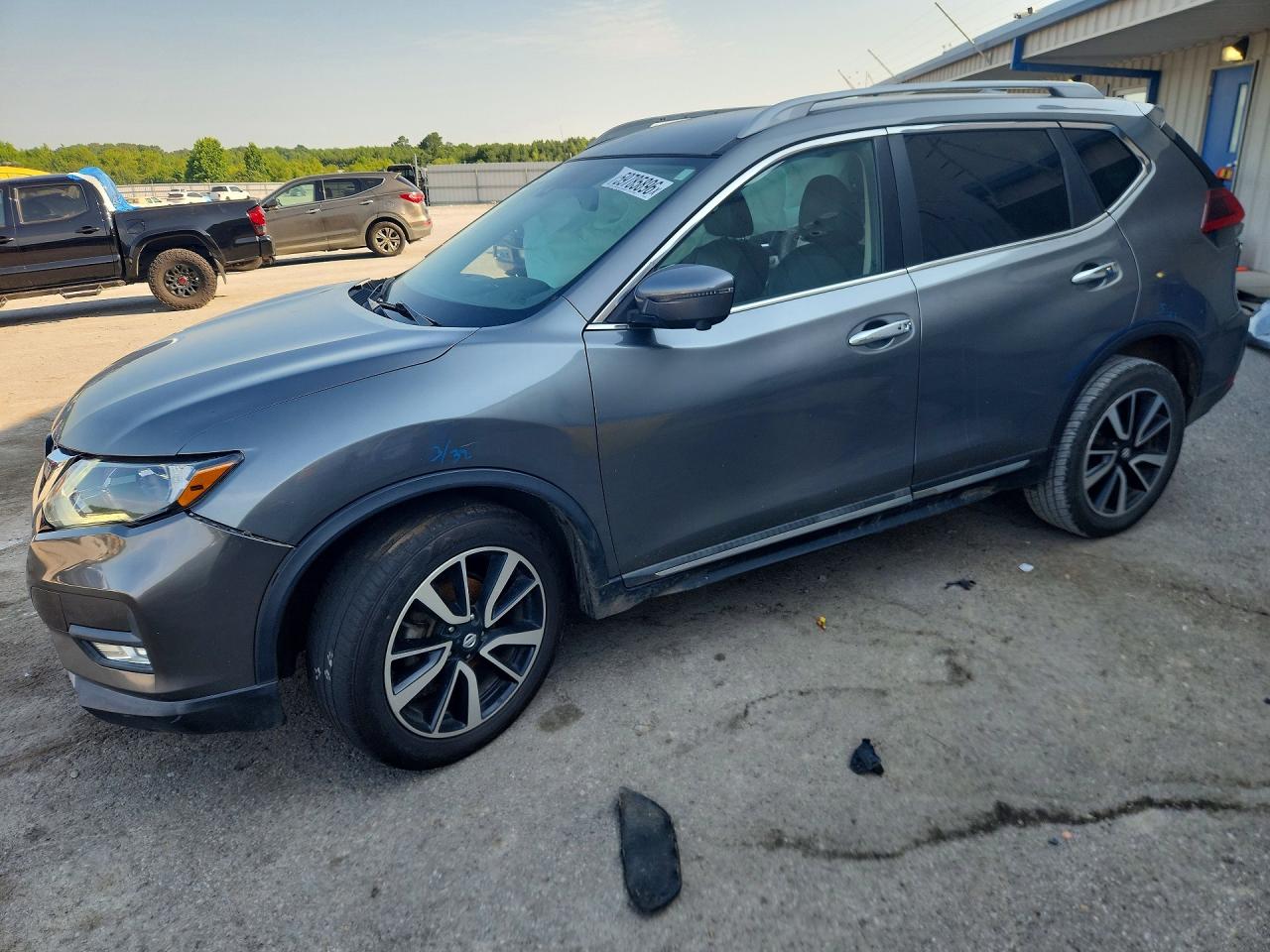 2019 Nissan Rogue SL, VIN 5N1AT2MV0KC824087 — Разукомплектован