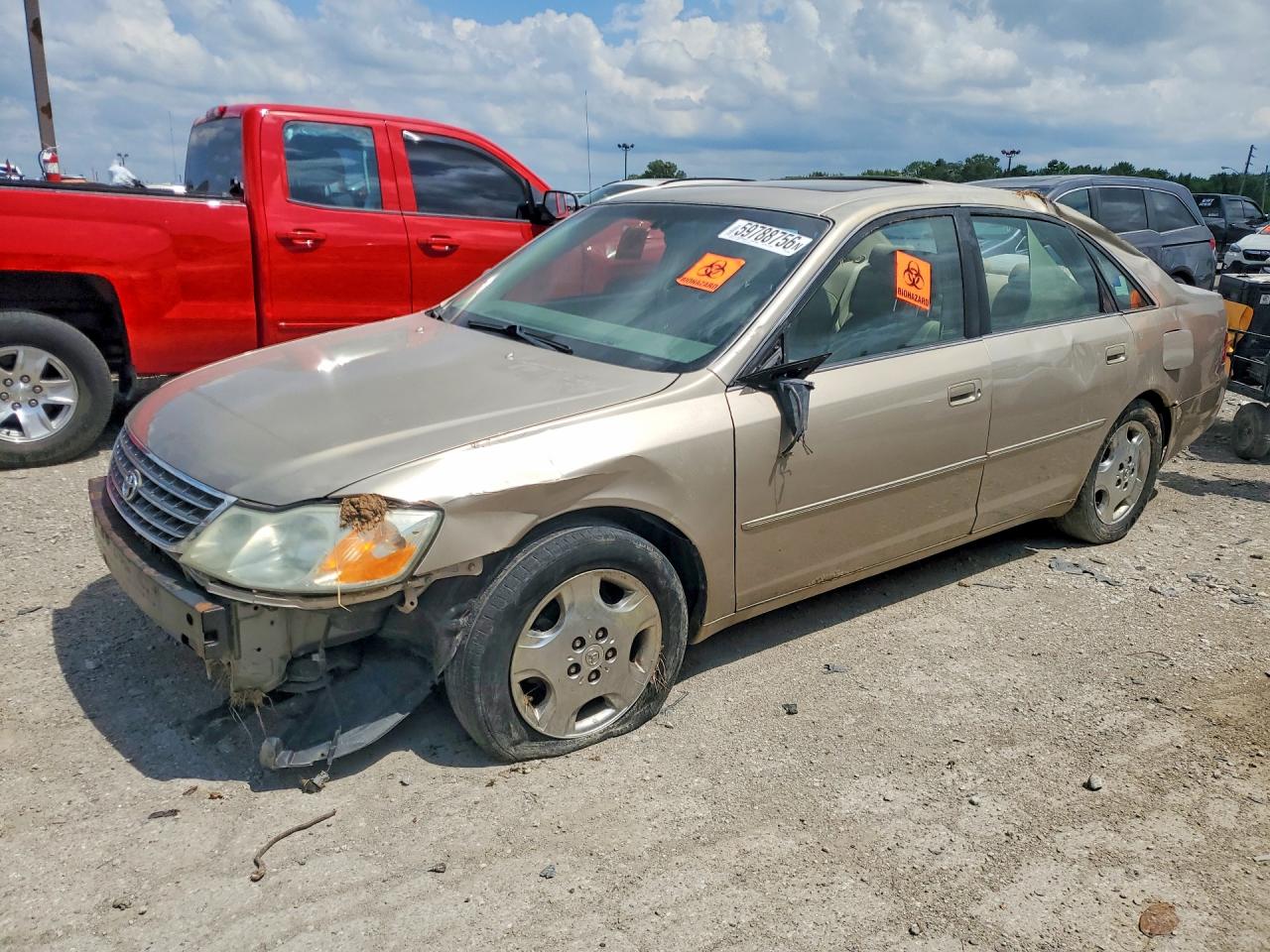 2003 Toyota Avalon XLS, VIN 4T1BF28B33U324383 — Front end