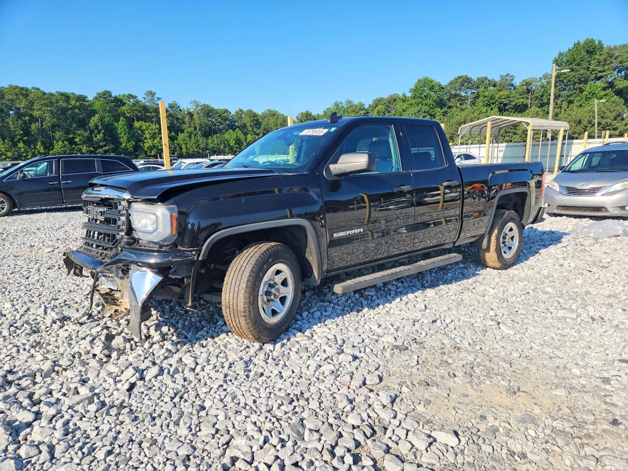 2016 GMC Sierra 1500, VIN 1GTR1LEH1GZ114213 — Перед