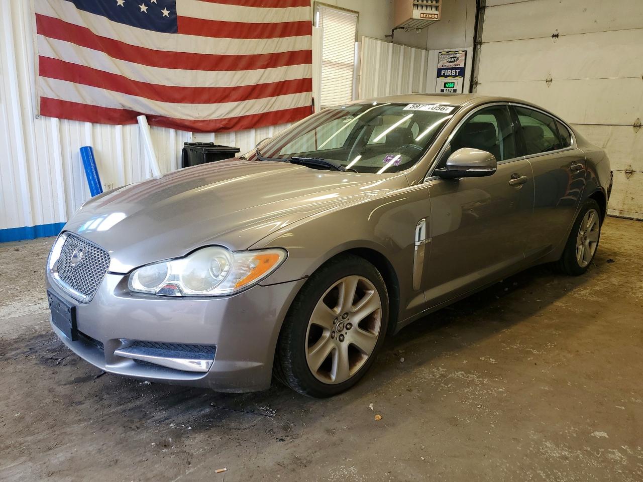 2010 Jaguar XF Luxury, VIN SAJWA0FA6AHR59060 — Rear end