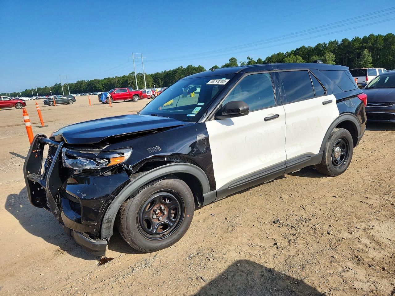2021 Ford Police Interceptor Utility, VIN 1FM5K8AB7MGC02048 — Перед