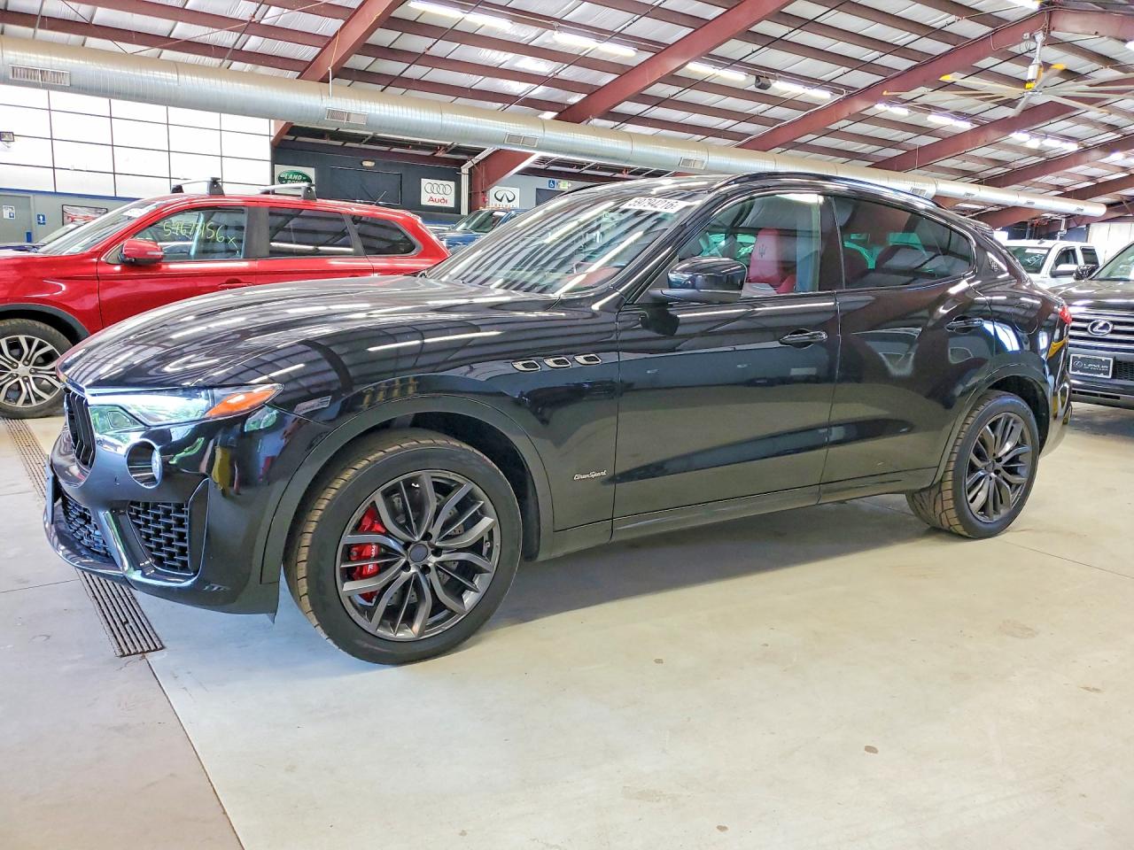 2019 Maserati Levante S GranSport, VIN ZN661YUS2KX314937 — Minor dents and scratches