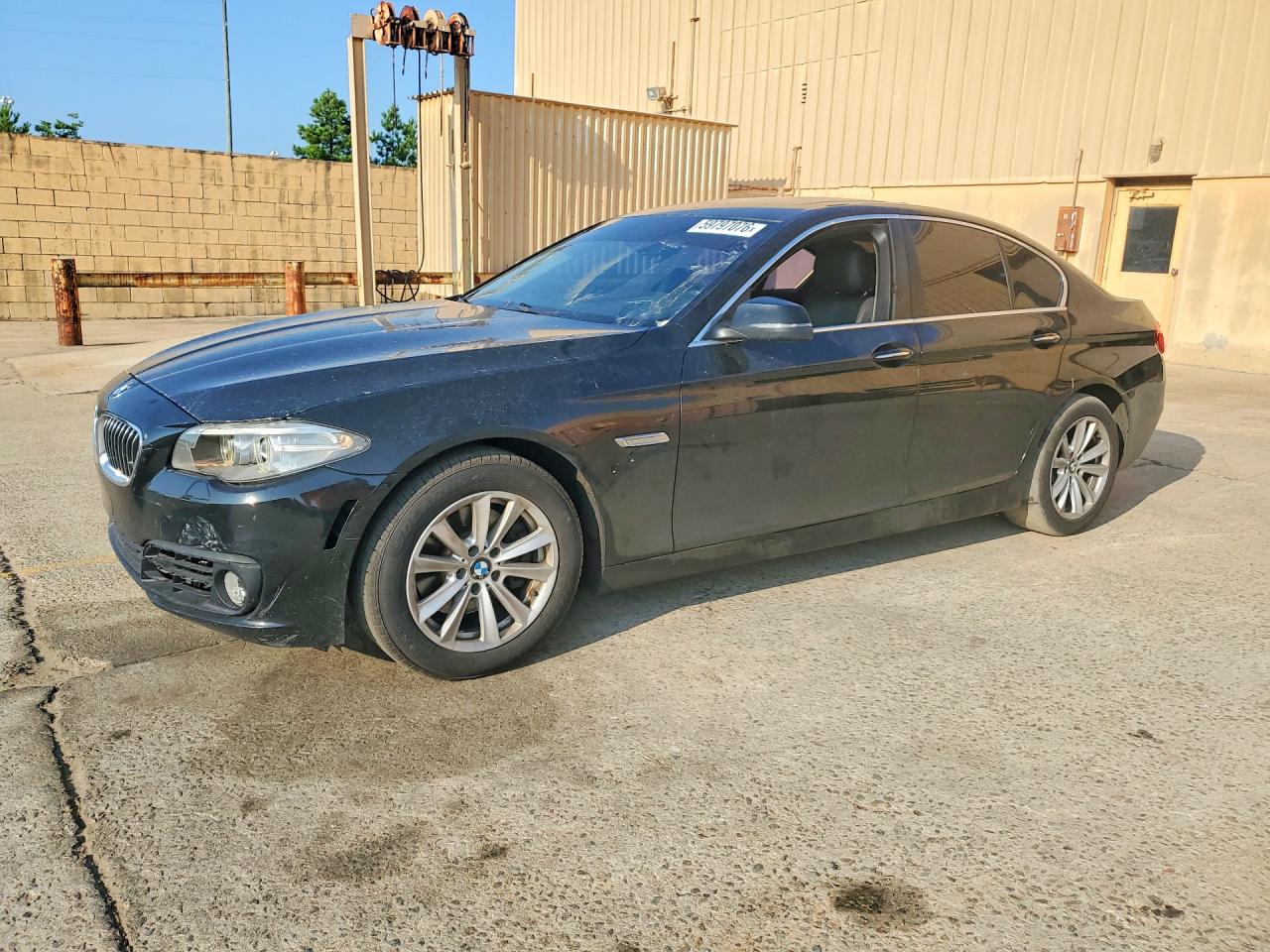 2016 BMW 5 Series 528i, VIN WBA5A5C50GG348287 — Minor dents and scratches