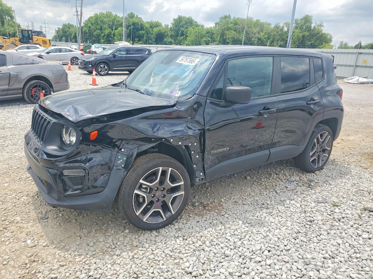 2021 Jeep Renegade Jeepster, VIN ZACNJDAB9MPN08863 — Front end