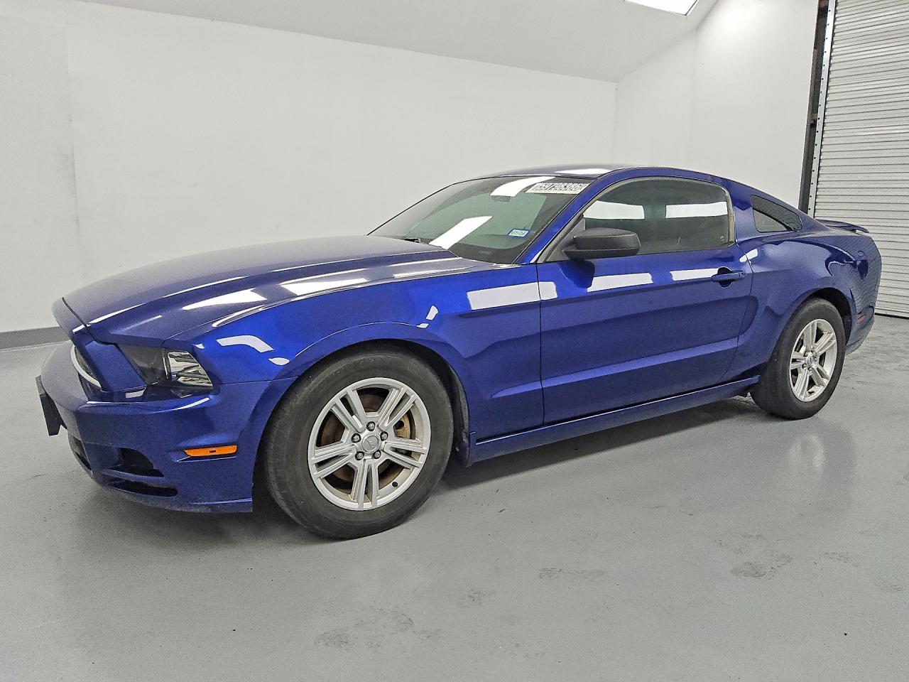 2013 Ford Mustang V6, VIN 1ZVBP8AM9D5281824 — Minor dents and scratches