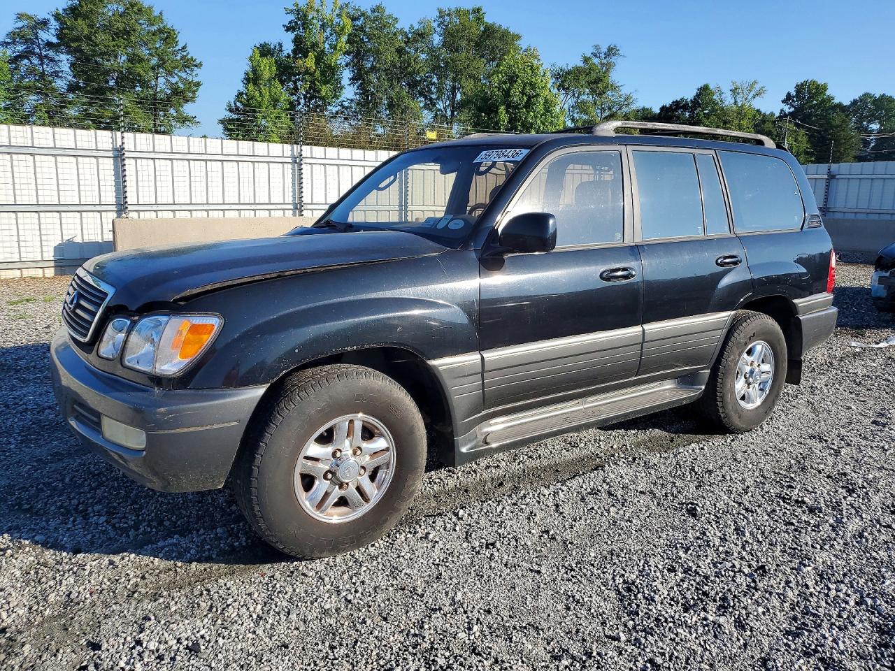 2001 Lexus LX 470, VIN JTJHT00W413507964 — Front end