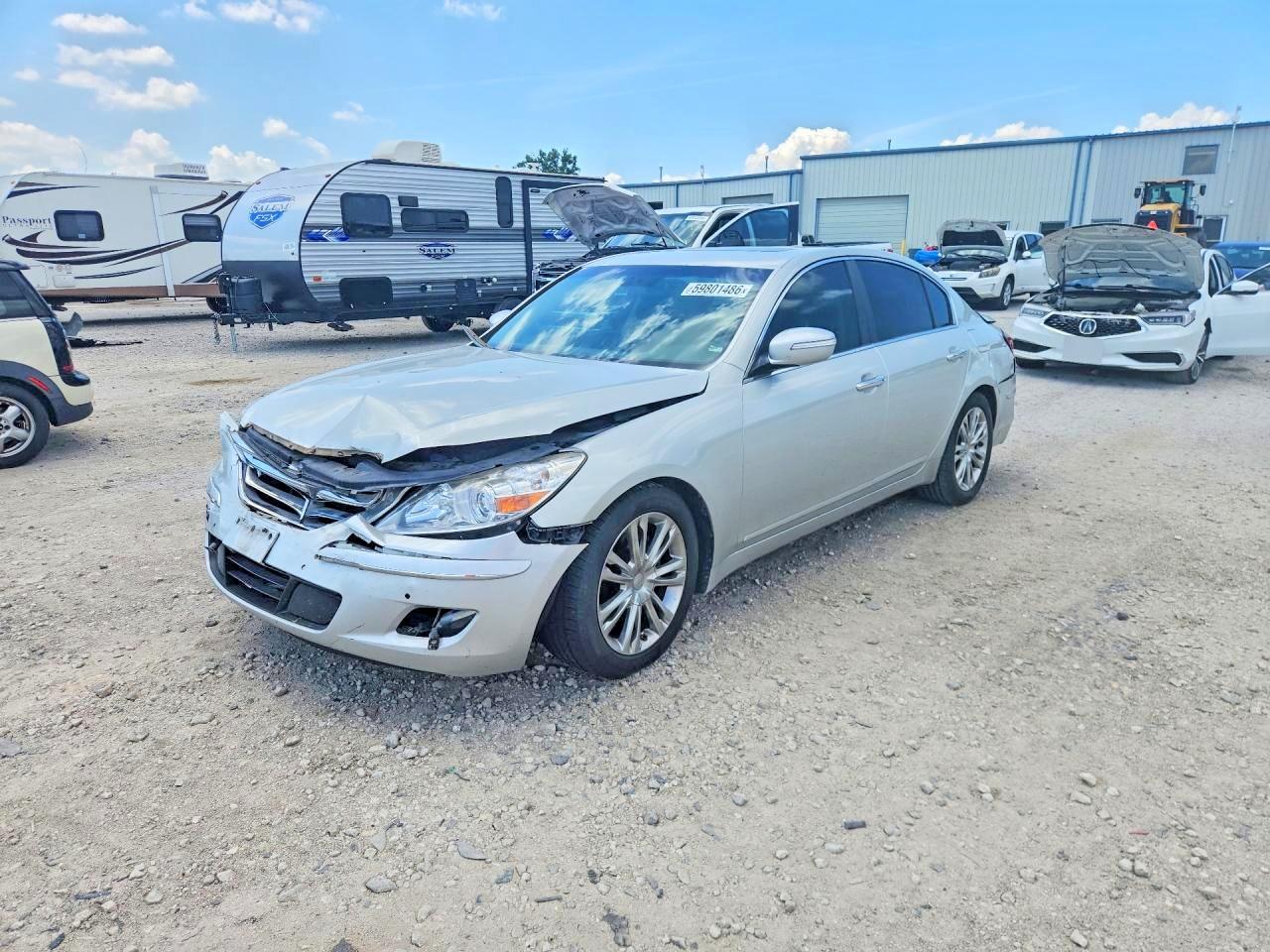2011 Hyundai Genesis, VIN KMHGC4DE8BU138704 — Rear end