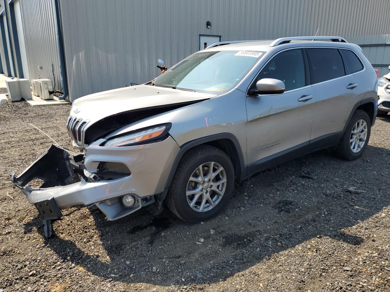 2015 Jeep Cherokee Latitude, VIN 1C4PJMCB9FW665193 — Перед