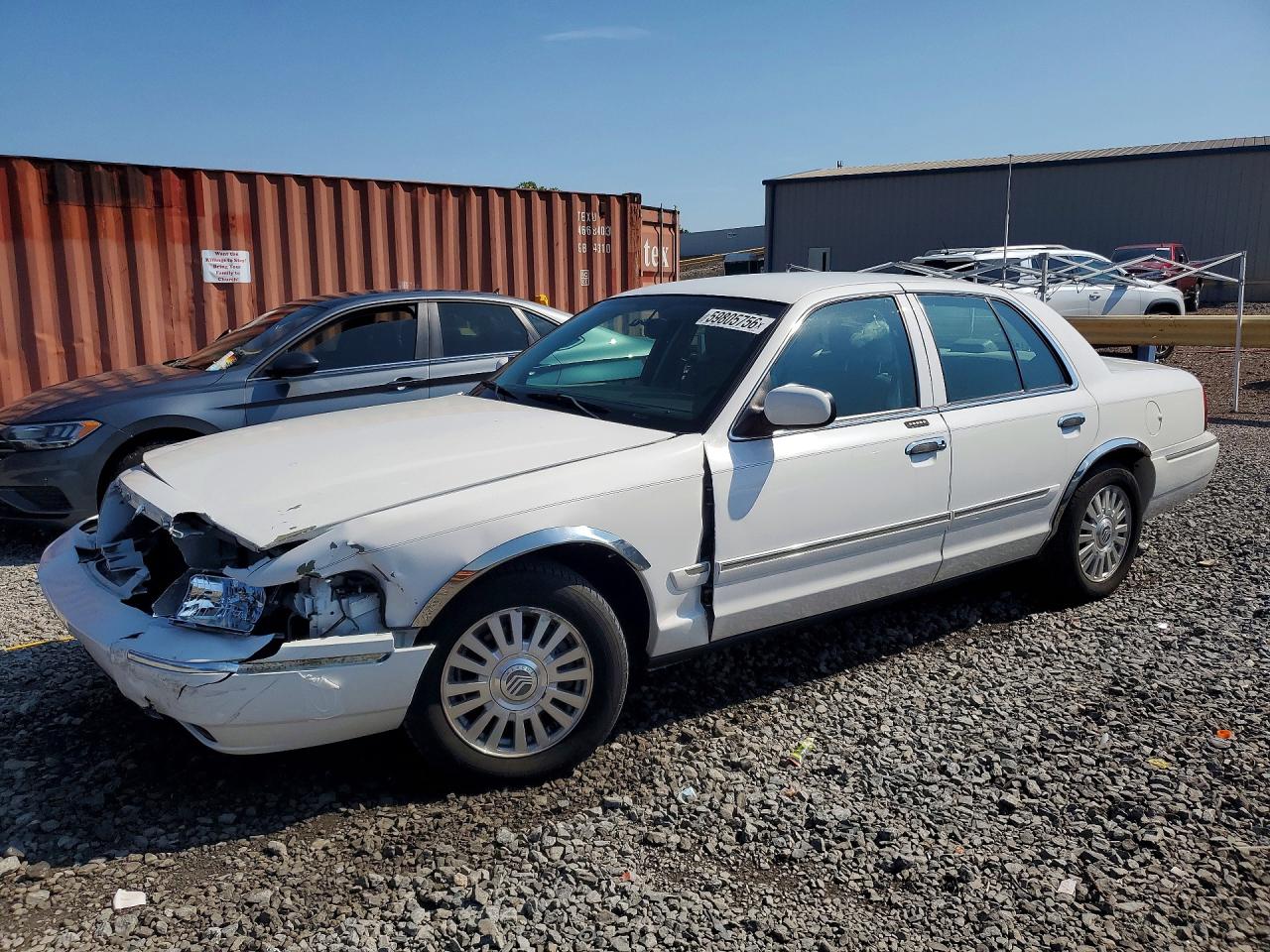 2006 Mercury Grand Marquis LS Premium, VIN 2MEFM75V16X641663 — Перед