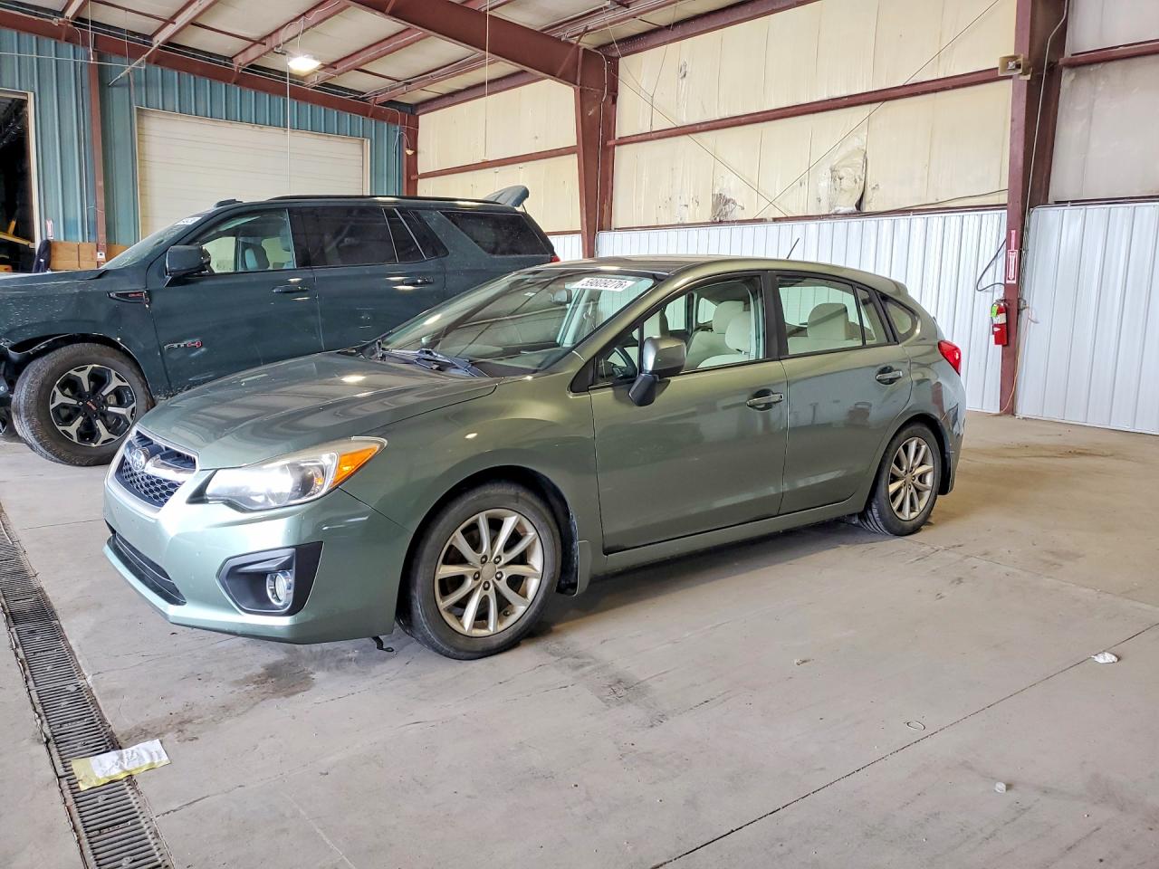 2014 Subaru Impreza Premium, VIN JF1GPAC61E8328137 — Side