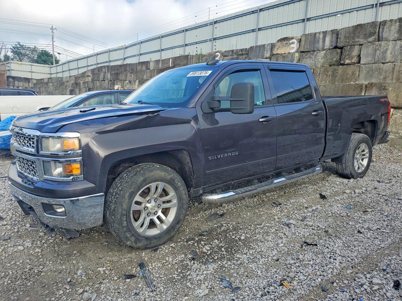 2015 Chevrolet Silverado 1500 LT, VIN 3GCUKREC9FG426955 — Front end