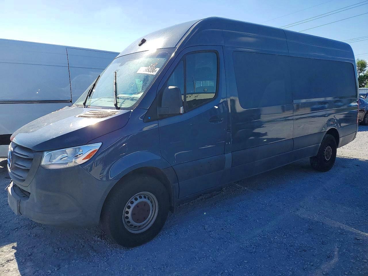2019 Mercedes-Benz Sprinter Cargo, VIN WD4PF1CD9KP137715 — Мелкие вмятины и царапины