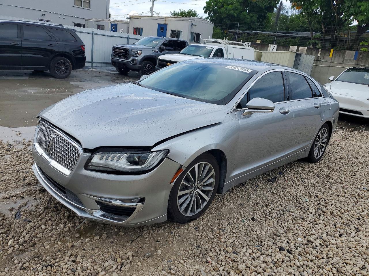 2020 Lincoln MKZ Standard, VIN 3LN6L5A94LR612889 — Rear end