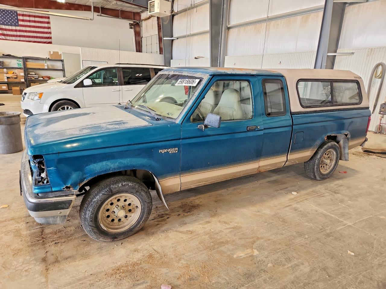 1992 Ford Ranger, VIN 1FTCR14U0NPA00505 — Front end