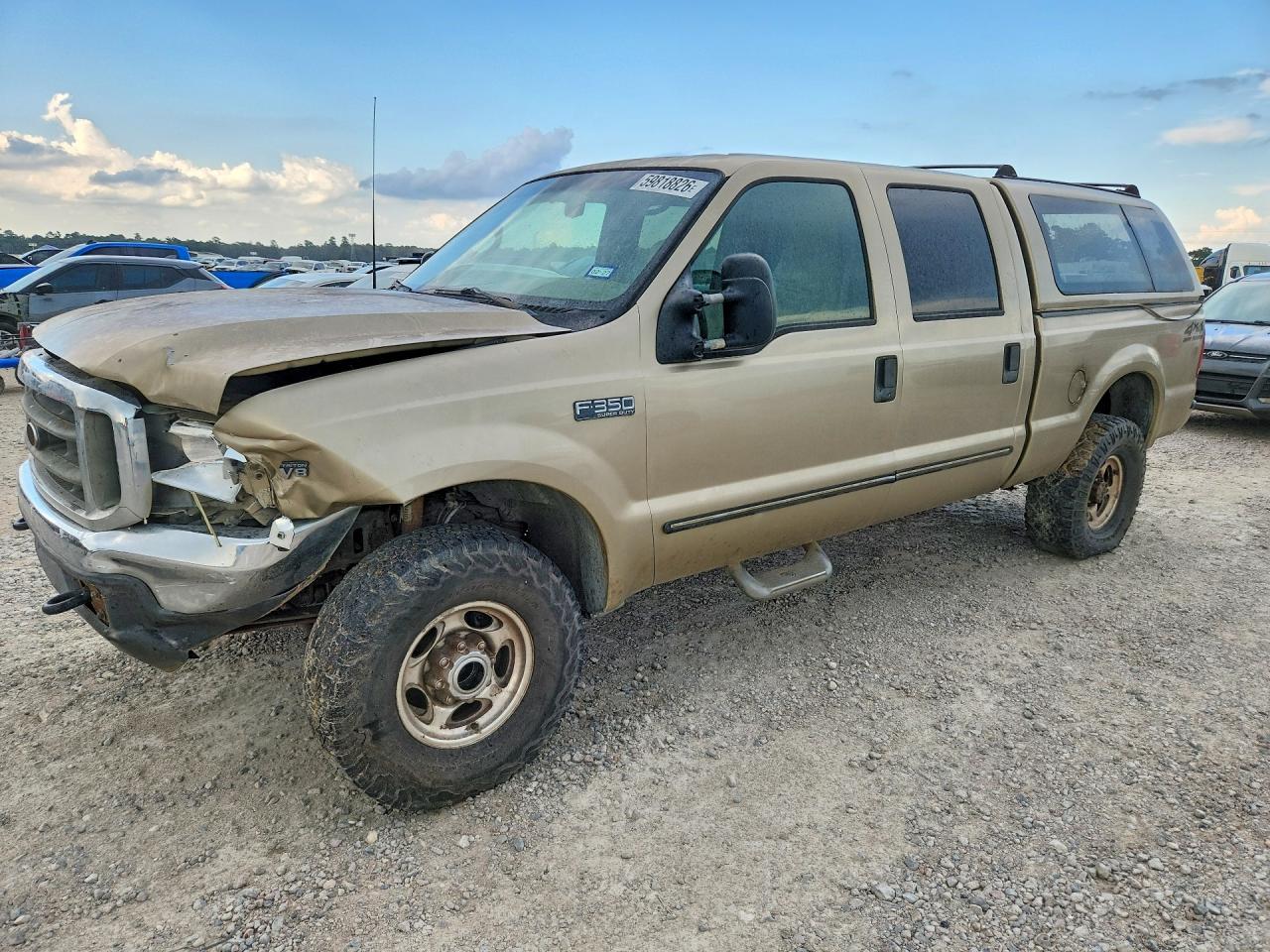 2000 Ford F-350 XL, VIN 1FTSW31L8YEC81464 — Front end