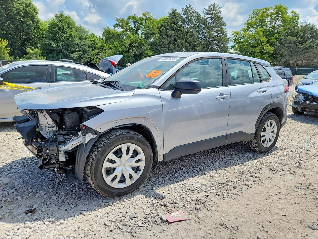 2022 Toyota Corolla Cross L, VIN 7MUAAABG1NV037327 — Перед