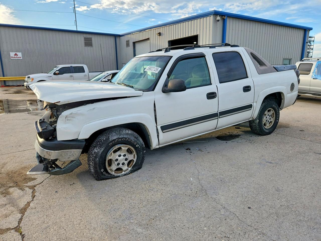 2006 Chevrolet Avalanche Z66, VIN 3GNEC12Z06G130399 — Front end