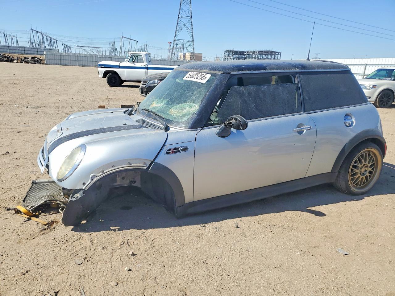 2004 MINI Hardtop S, VIN WMWRE33424TD76468 — Перед