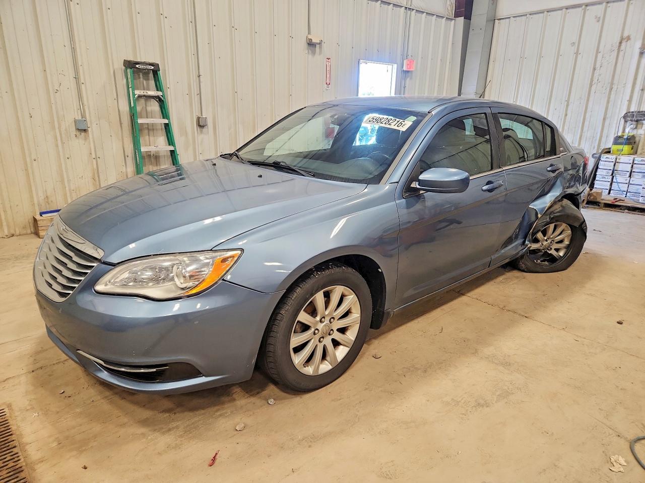 2011 Chrysler 200 Touring, VIN 1C3BC1FB5BN535950 — Rear end