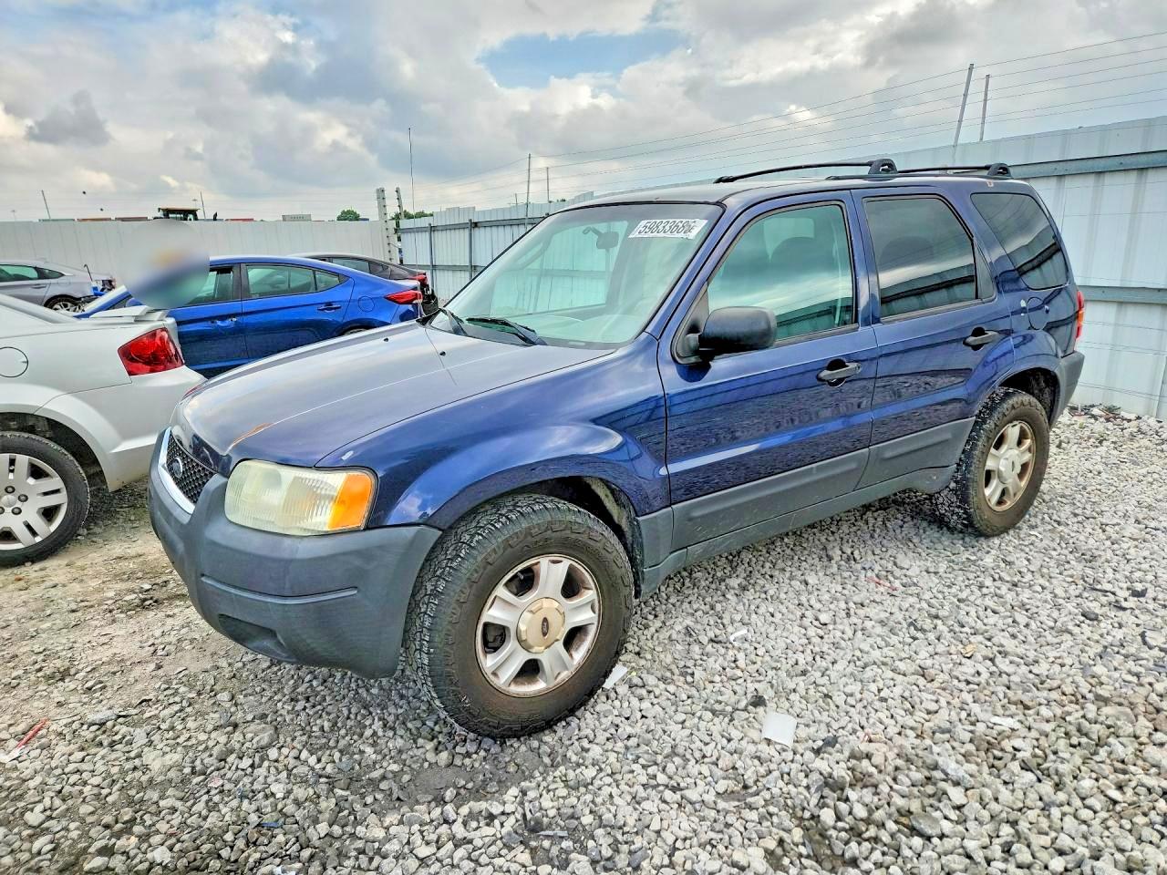 2004 Ford Escape XLT, VIN 1FMYU93164DA11384 — Зад
