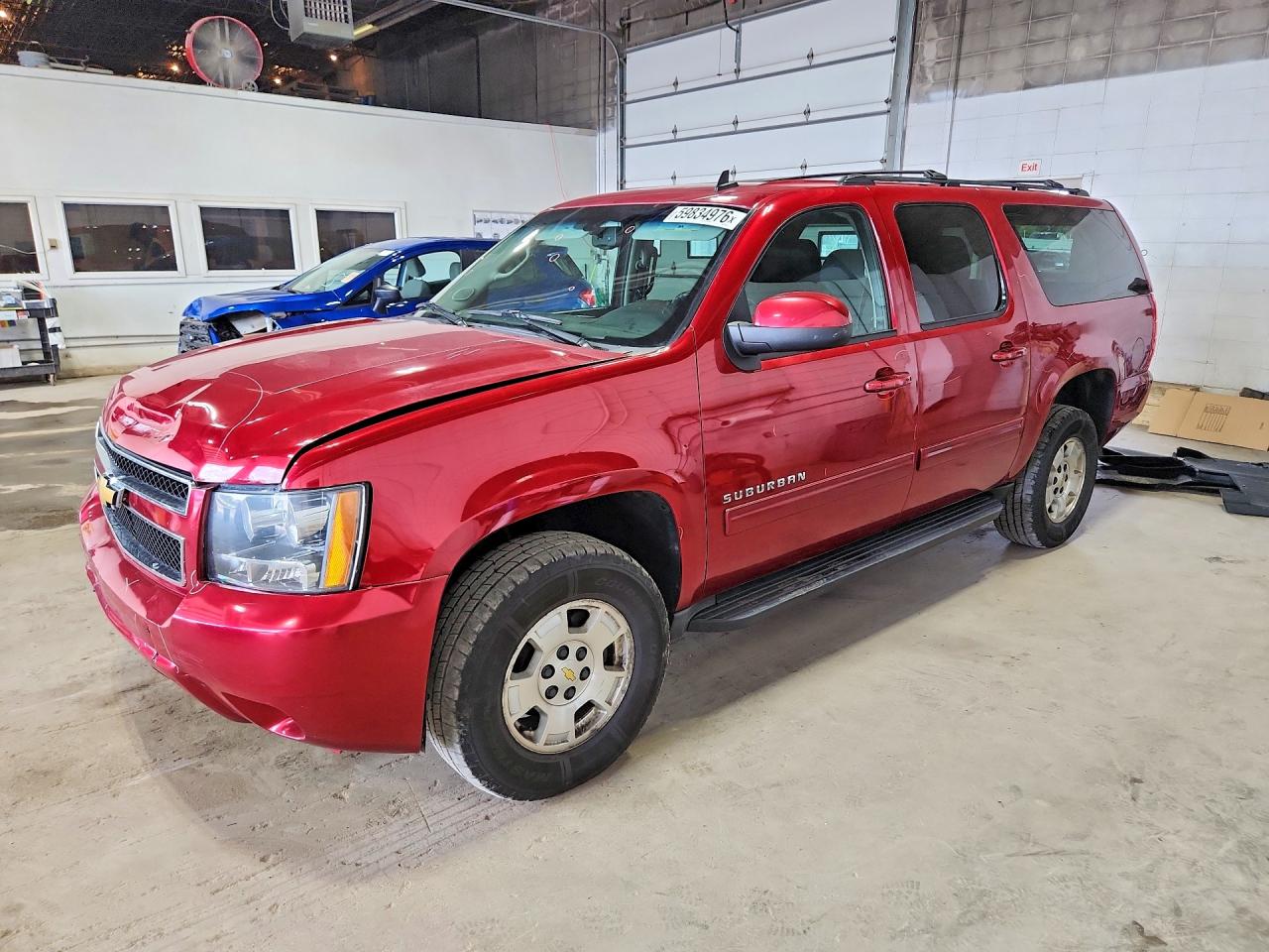 2013 Chevrolet Suburban LS, VIN 1GNSKHE75DR343256 — Front end
