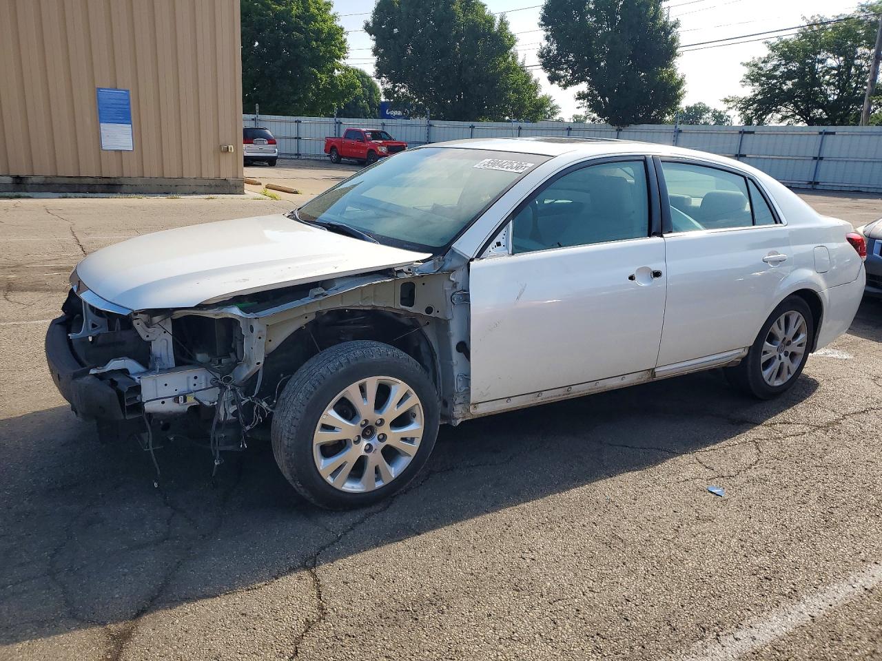 2011 Toyota Avalon Limited, VIN 4T1BK3DBXBU402969 — Front end