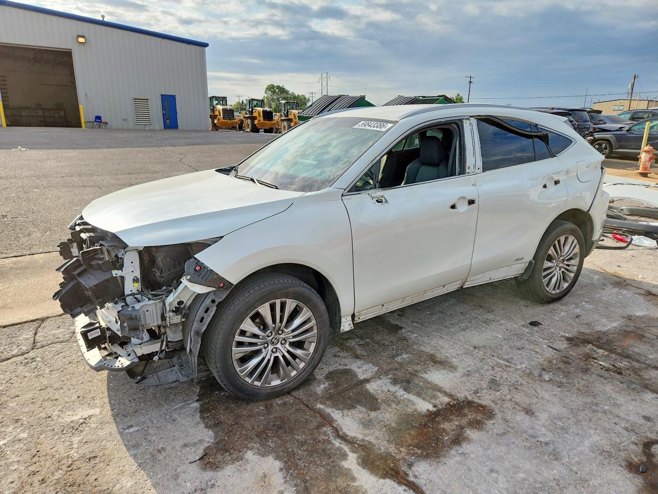2021 Toyota Venza XLE, VIN JTEAAAAH7MJ000956 — Front end