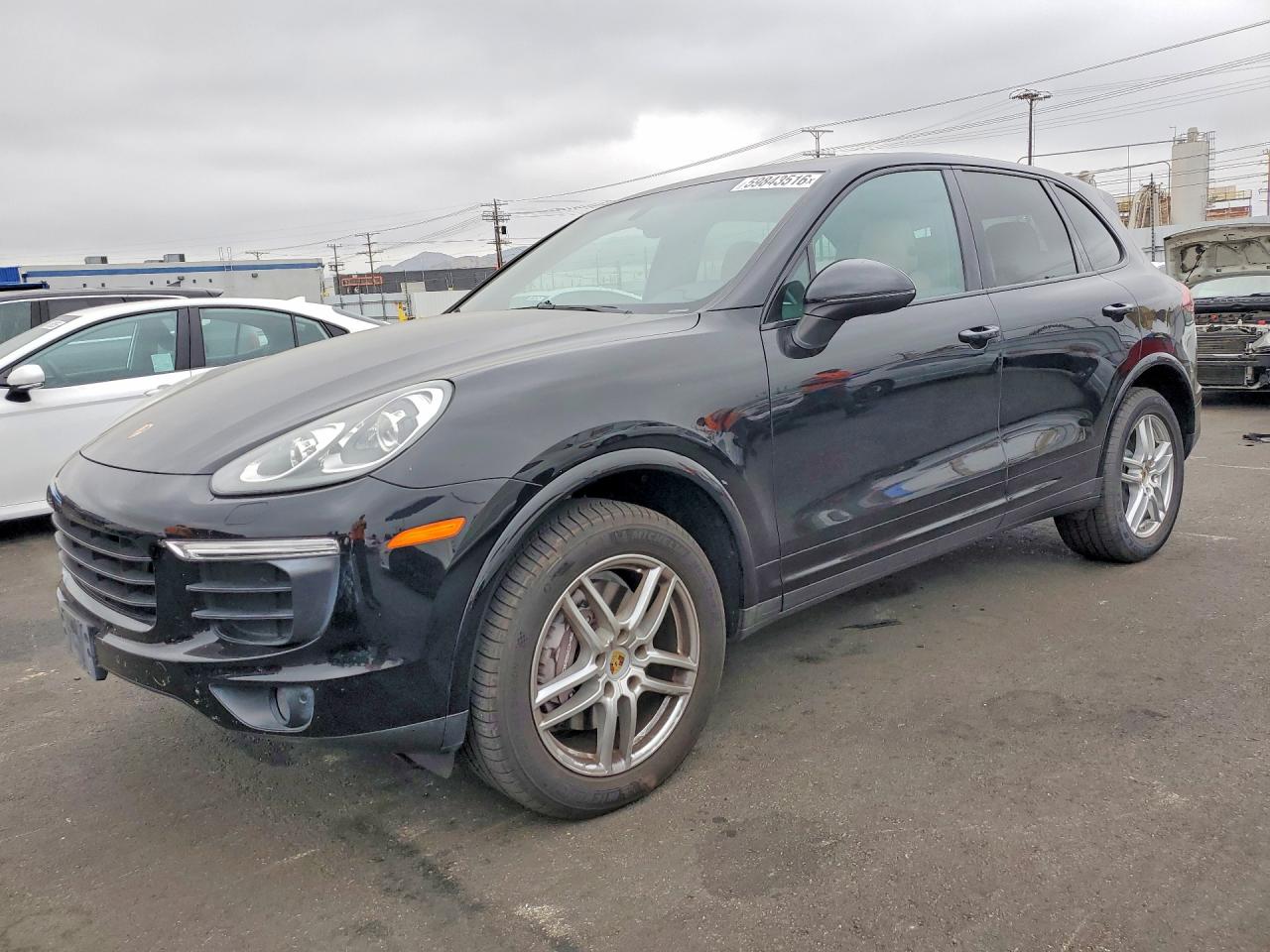 2018 Porsche Cayenne, VIN WP1AA2A28JKA07635 — Side
