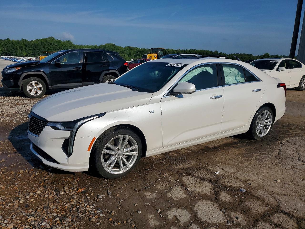 2025 Cadillac CT4 Luxury, VIN 1G6DJ5RKXS0115341 — Бок