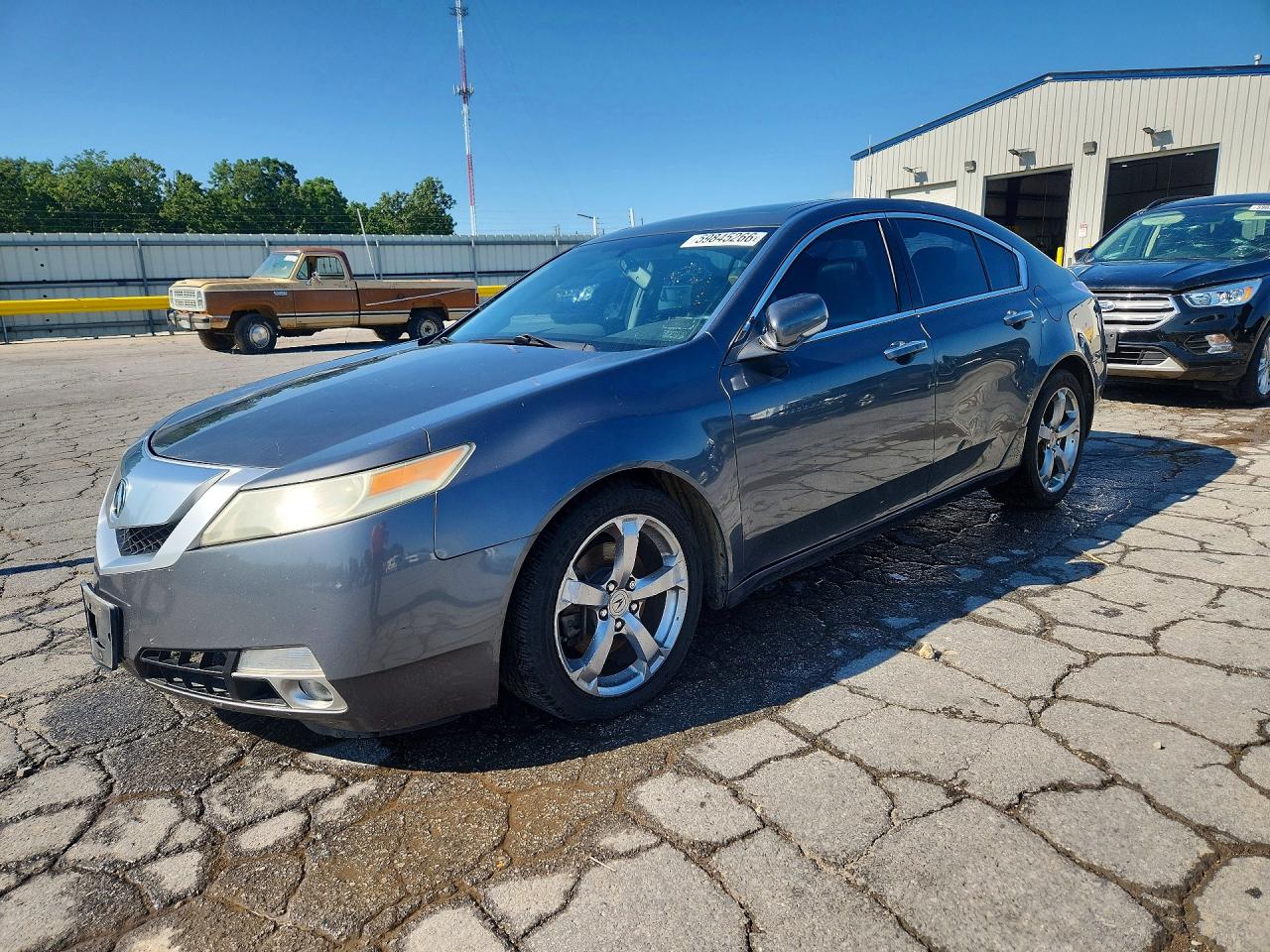 2010 Acura TL Technology, VIN 19UUA9F58AA002503 — Front end