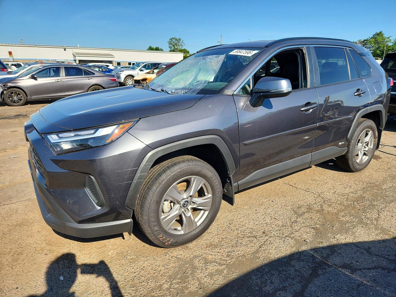 2024 Toyota RAV4 Hybrid XLE, VIN 4T3RWRFV6RU159515 — Вандализм