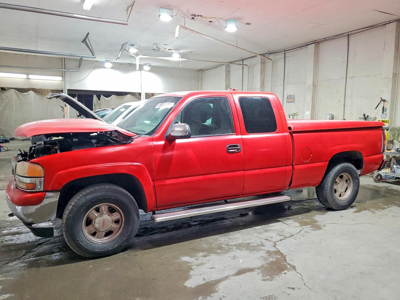 2002 GMC Sierra 1500 SLE, VIN 1GTEC19T22Z240990 — Engine fire