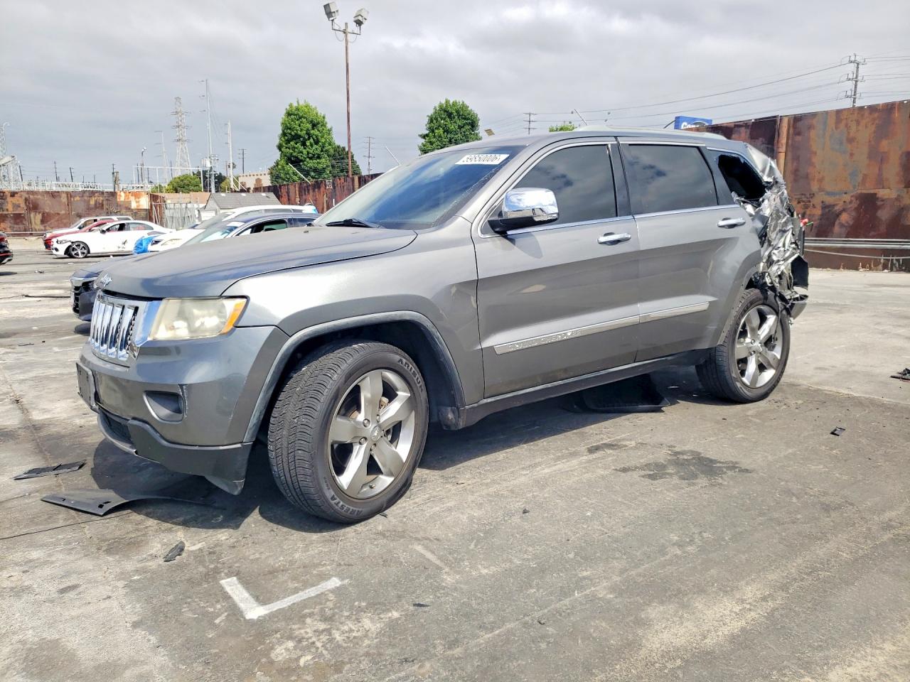 2011 Jeep Grand Cherokee Overland, VIN 1J4RS6GG8BC739538 — Rear end